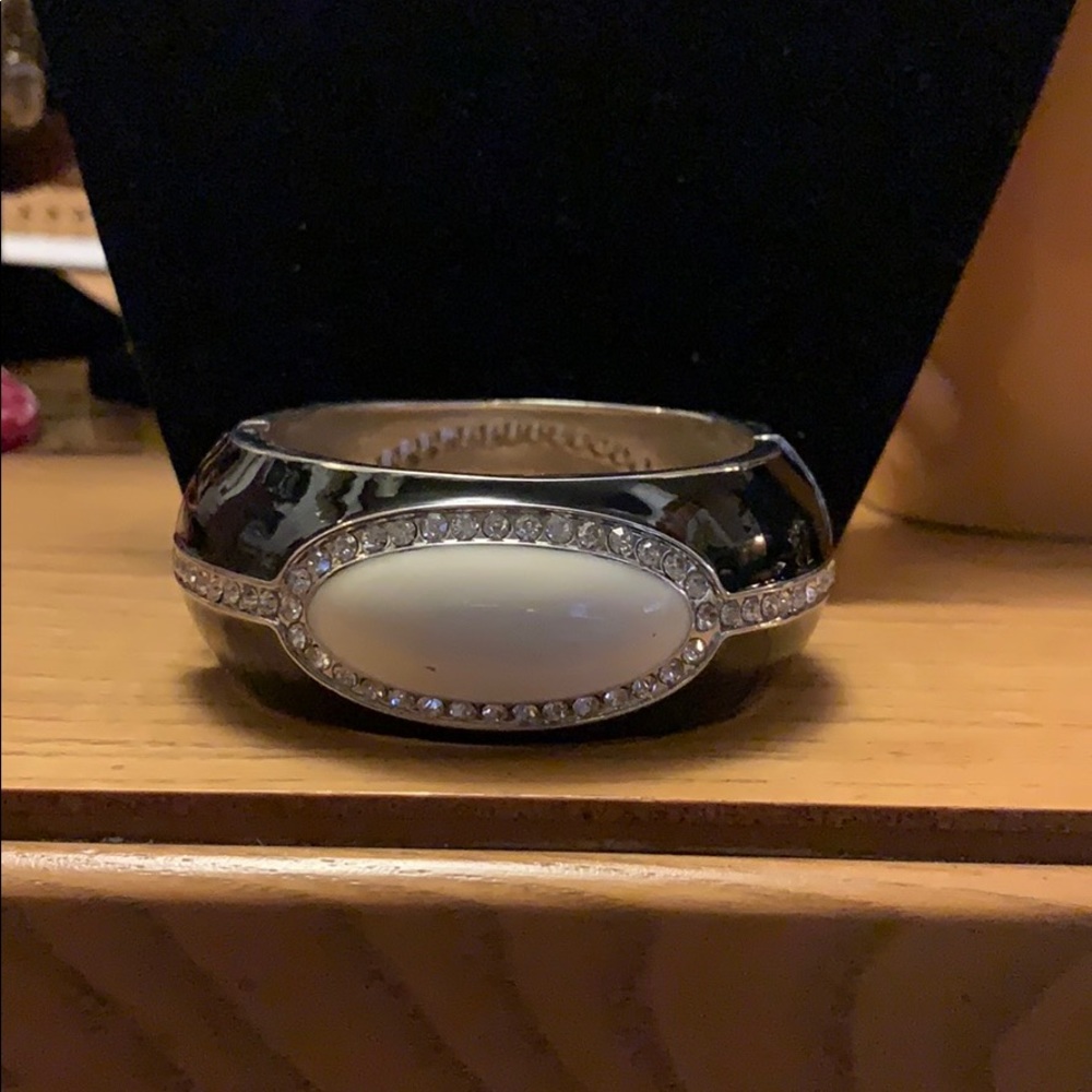 Bracelet - Picture 1 of 2